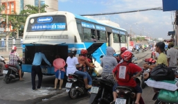 Sài Gòn: Xe bus bốc cháy, 40 hành khách tháo chạy